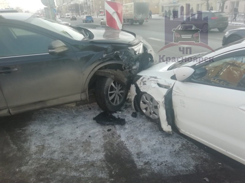 Светофор «спас» пешеходов от травм в Красноярске