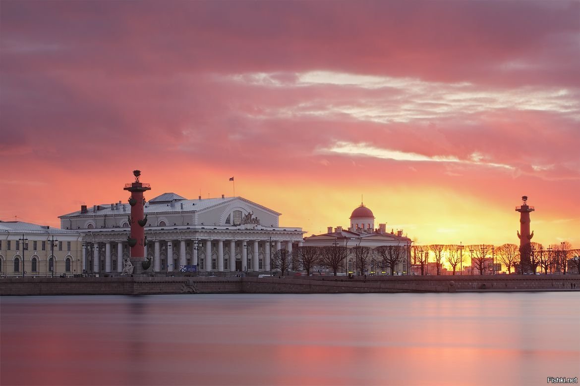 Петербургский фото. Стрелка Васильевского острова. Ростральные колонны Санкт-Петербург. Стрелка Васильевского острова и Эрмитаж. Санкт-Петербург Васильевский остров Исакиевский.