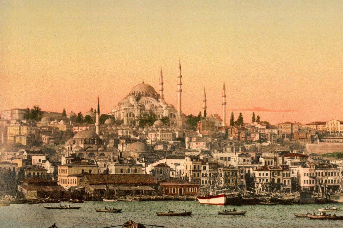 Стамбул италия. Константинополь 9 век. Стамбул Константинополь. Константинополь в 20 веке. Константинополь 9-11.