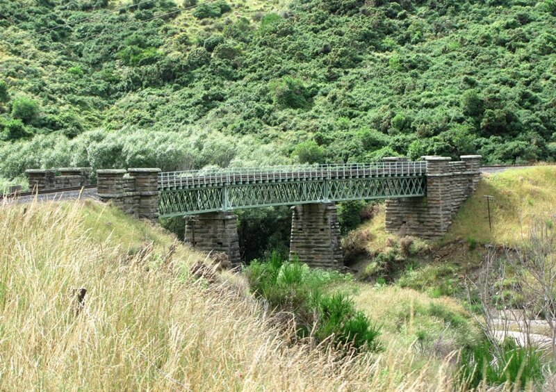 Классическая природа Новой Зеландии. Железная дорога Taieri Gorge (Тайери Горж)