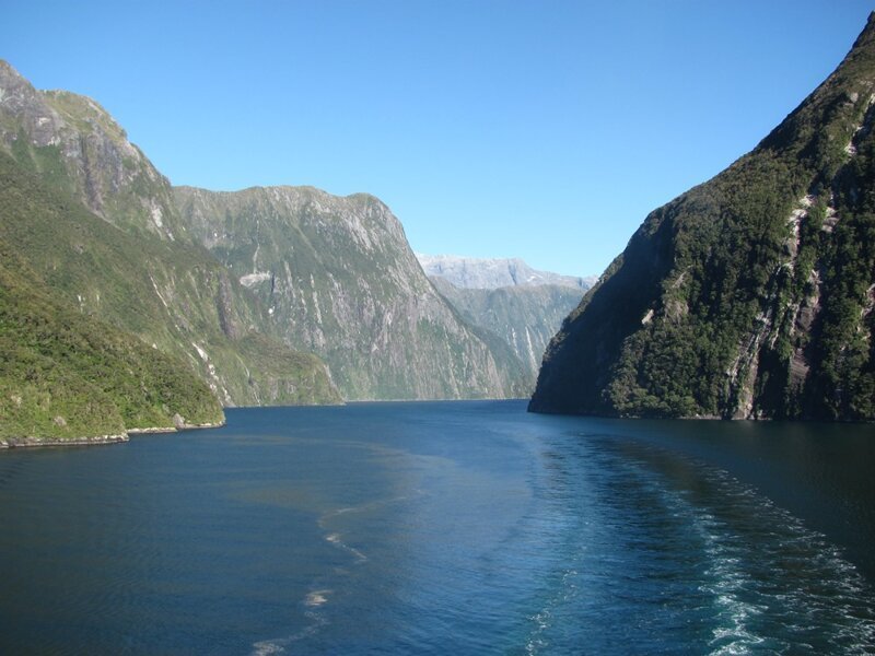 Новозеландские фьорды Dusky Sound, Thompson sound и Milford Sound