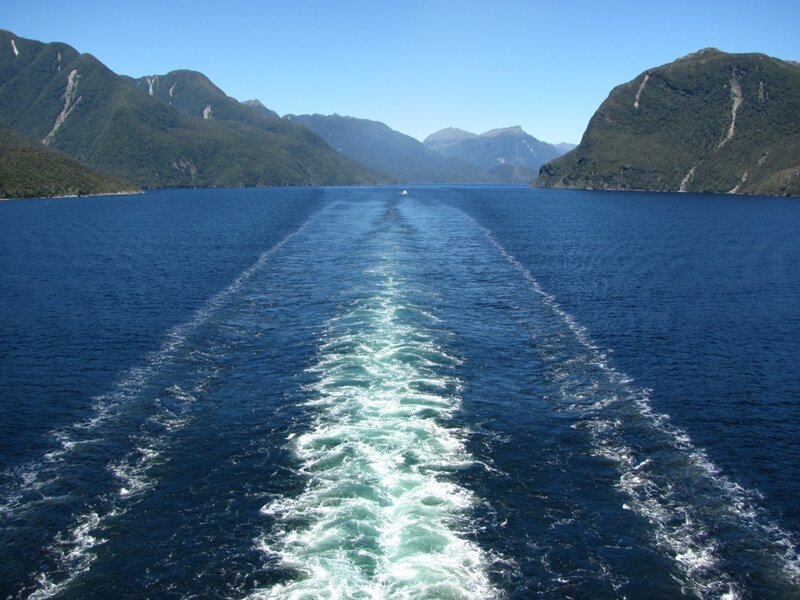 Новозеландские фьорды Dusky Sound, Thompson sound и Milford Sound