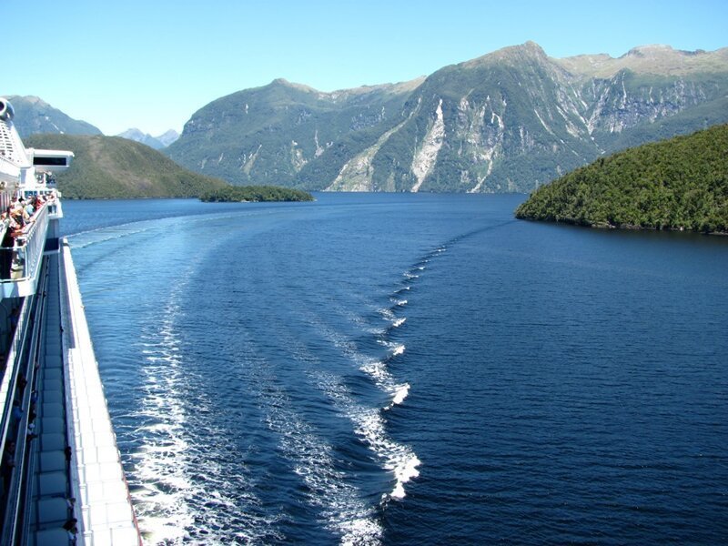 Новозеландские фьорды Dusky Sound, Thompson sound и Milford Sound