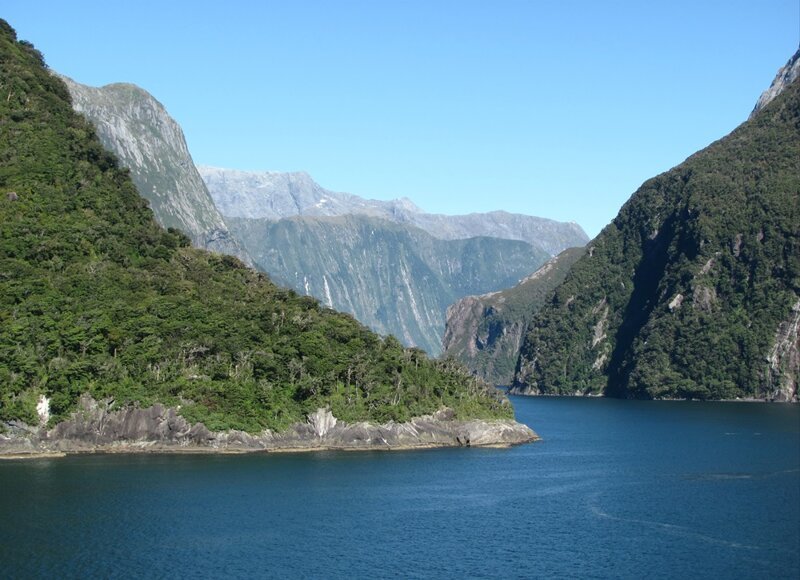 Новозеландские фьорды Dusky Sound, Thompson sound и Milford Sound