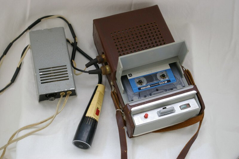 «Десна» — первый в СССР серийный кассетный магнитофон. Выпускался на Харьковском радиозаводе «Протон» с 1969 года:
