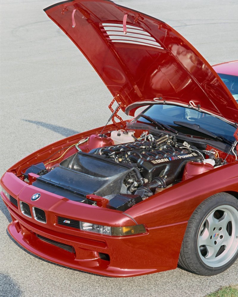 Двигатель BMW, используемый в McLaren F1, изначально готовился для супер проекта BMW M8