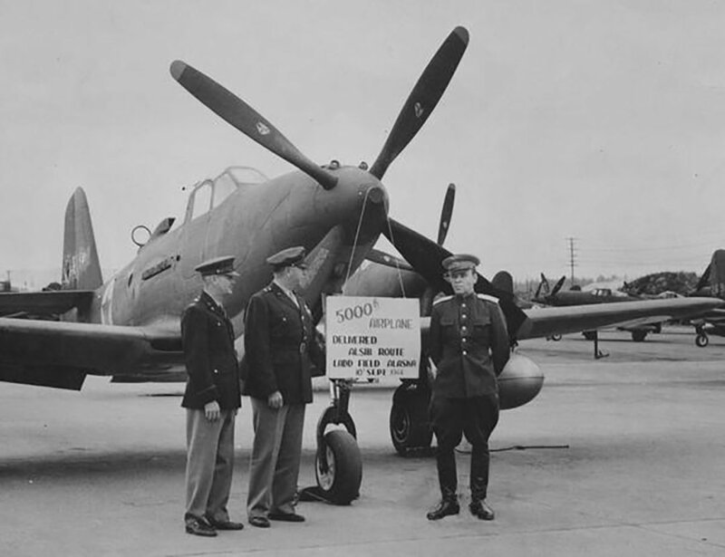 Советский Союз получает от американцев пятитысячный самолёт Bell P-39 "Airacobra". СССР. Вторая мировая война. 10 сентября 1944г 