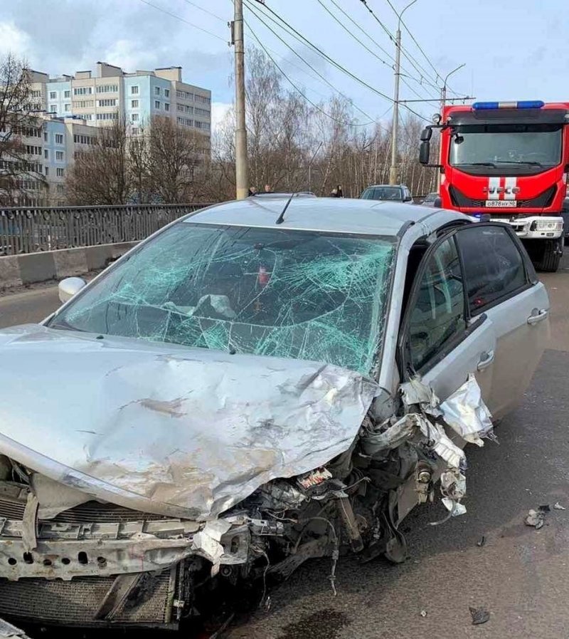 Авария дня. Смертельное ДТП на Азаровском мосту в Калуге