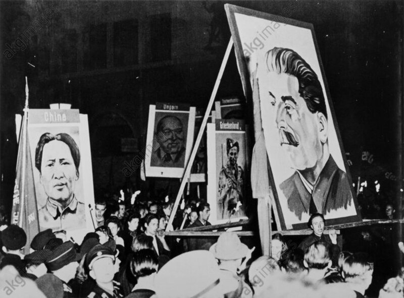 Массовый митинг в честь образования ГДР, Берлин, 11 октября 1949 года.