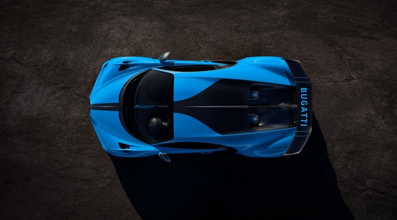 Bugatti Chiron Pur Sport с огромным антикрылом за 3.6 миллиона долларов