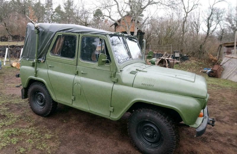 Военный УАЗ 1986 года почти без пробега выставили на продажу в Германии