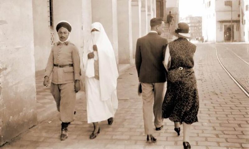 На улице Алжира, 1920 год