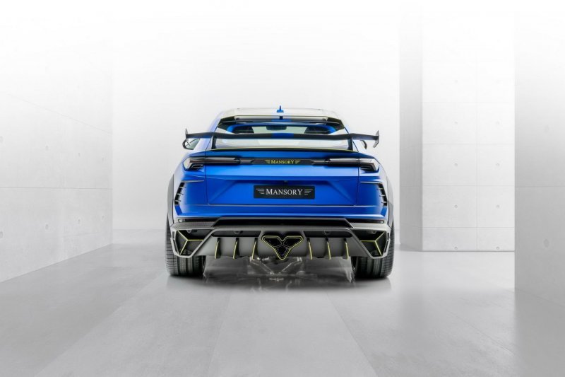 Urus на стероидах: очень яркий тюнинг Lamborghini от ателье Mansory