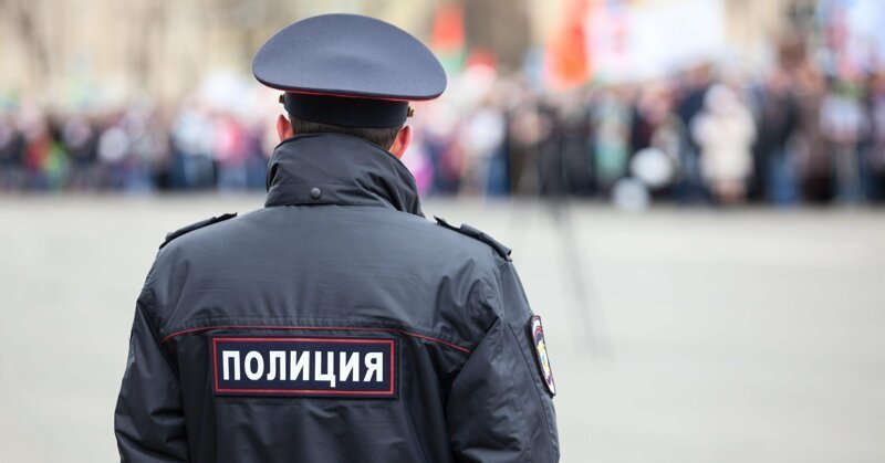 «Дружбан, попутал че-то или че?»: омский полицейский обматерил водителя и нахамил пассажирам
