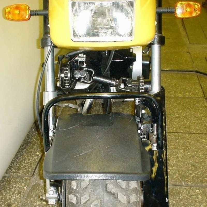 ЗИД "Тарзан" — мотоцикл с двумя ведущими колёсами, созданный для покорения Эльбруса