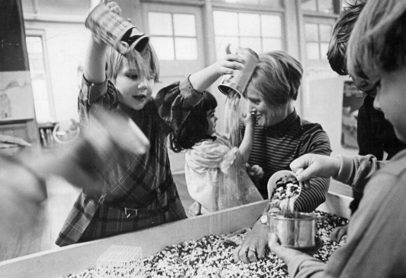 Март 1970 года. Денвер. Урок в младшей школе Photo By David Cupp.