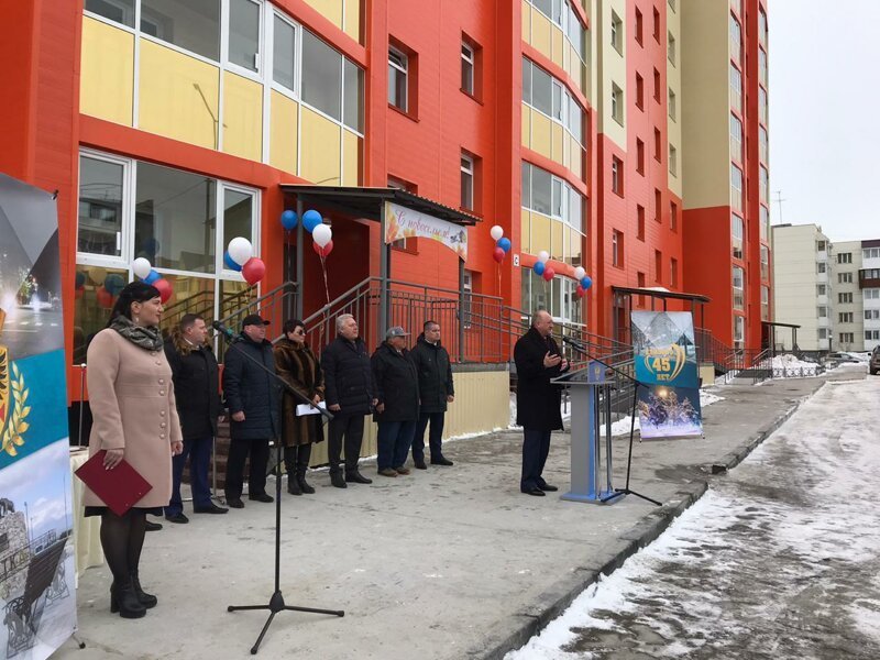 Вручены ключи от новых квартир жителям города Елизово 