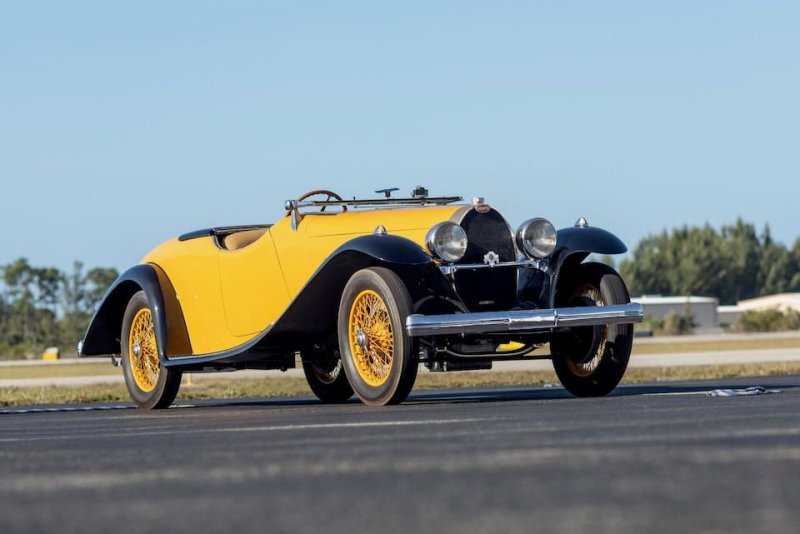 9. Bugatti Type 44 Cabriolet 1928 года (№44857) продан за $335,000 (24 400 000 руб.).