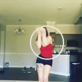 Женский образ в гифках