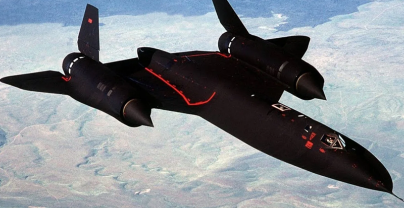 Стратегический самолет-разведчик SR-71 Blackbird