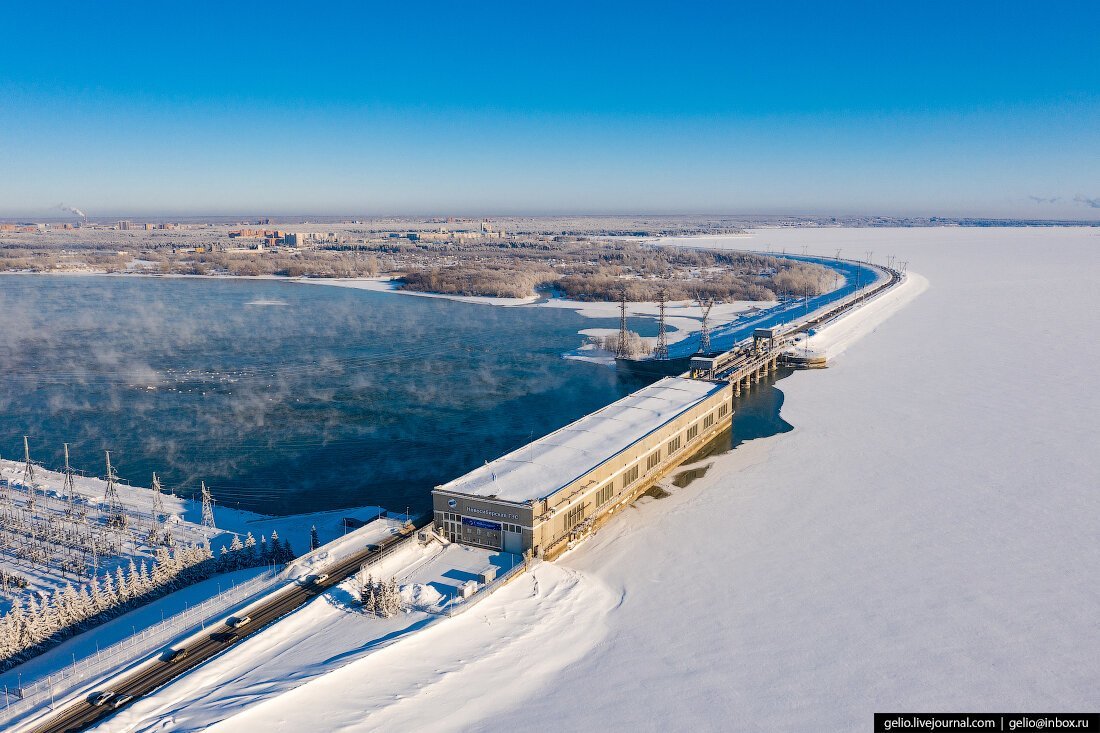 Новосибирская ГЭС на реке Обь