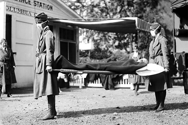 Медсестры Красного креста с пациентом, Вашингтон, Колумбия, 1918 