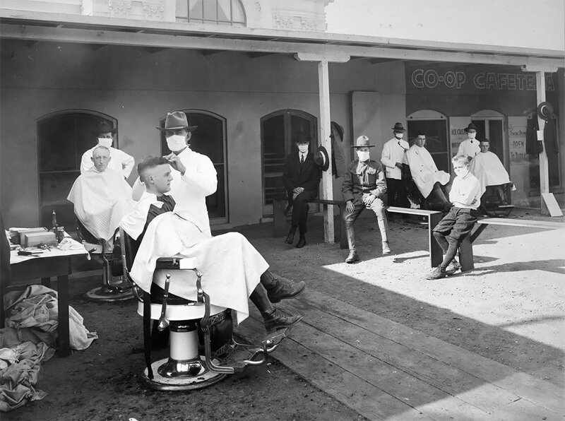 Парикмахерская под открытым небом при Калифорнийском университете в Беркли, 1919