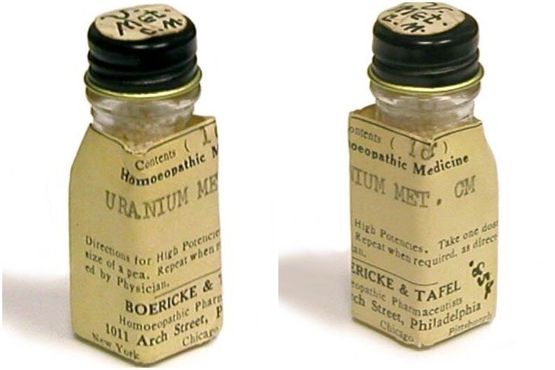 Флакон с гомеопатическим препаратом Uranium Metallum производства Boericke & Tafel.