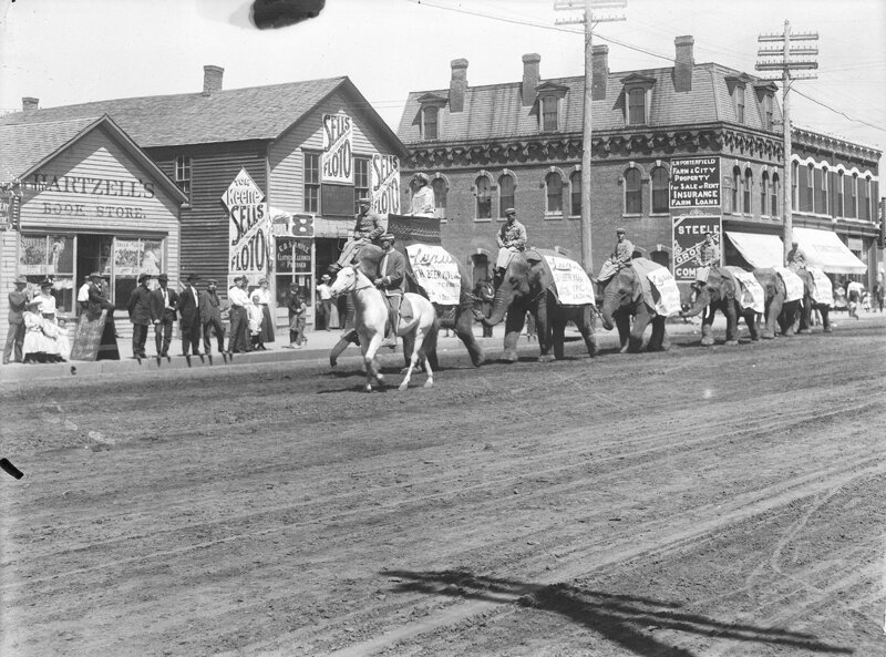 Цирковое шествие, Кирни, Небраска, 1908.