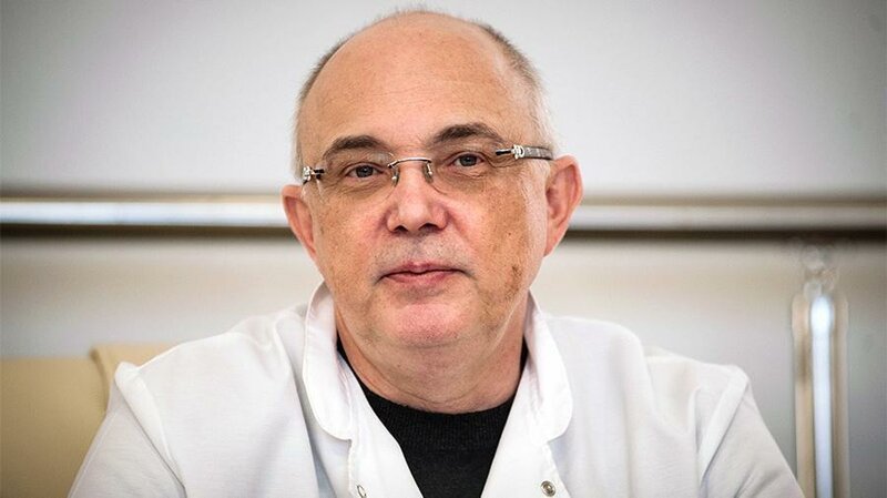 О том, как надо было бороться с вирусом в России и как это реально происходит, в частности в Санкт-Петербурге, рассказывает доктор Алексей Яковлев.