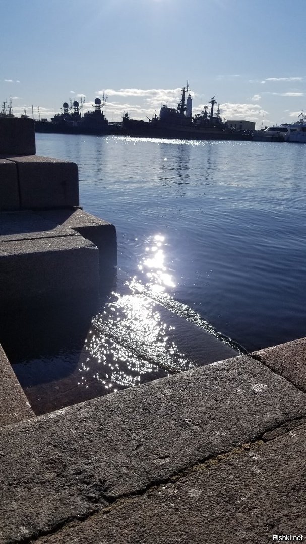 Погода в кронштадте сегодня осадков. Петровская площадь Кронштадт. Кронштадт сейчас.