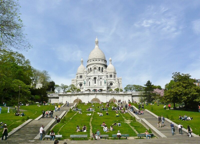 9. Базилика Сакре-Кёр (Париж, Франция)