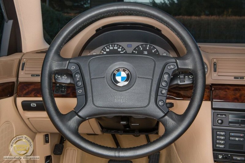 Законсервированная на 23 года в пузыре BMW 740i выставлена на продажу