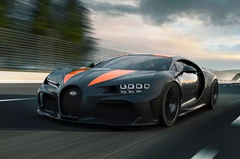 2. Bugatti Chiron Super Sport 300+