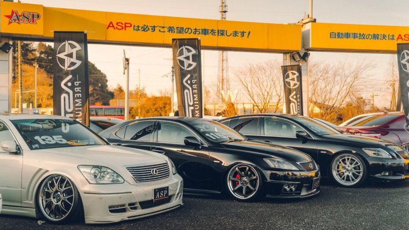 Посмотрите на дилерские центры подержанных автомобилей в Японии