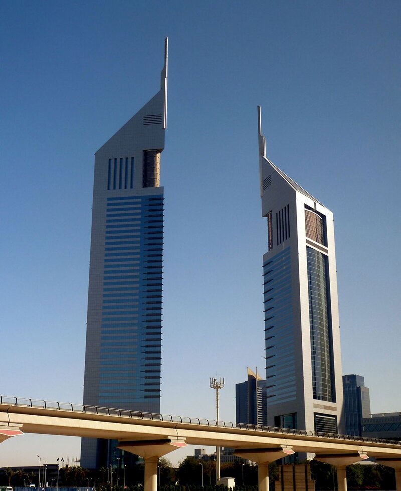 Jumeirah Emirates Towers Hotel, Дубай 5 звезд, 56 этажей Адрес: Sheikh Zayed Road, Дубай, ОАЭ Цена: от $212