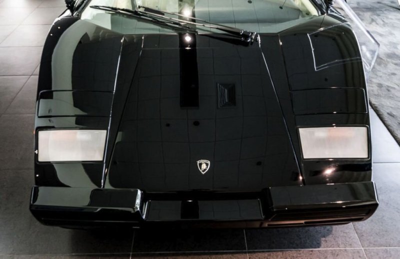Практически новый Lamborghini Countach выставлен на продажу в Канаде