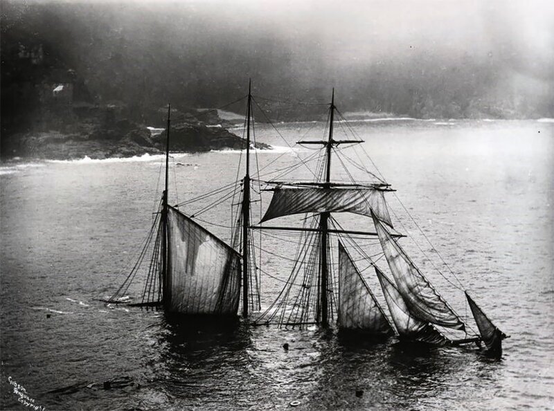The Mildred идет ко дну. Увлечение Джона продолжили его потомки: всего фотографировали тонущие лайнеры четыре поколения семьи Гибсонов.