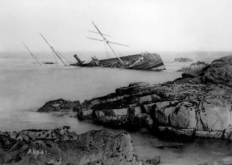 Российский корабль «Аксай», перевозивший уголь в Одессу, затонул в ноябре 1875 года.