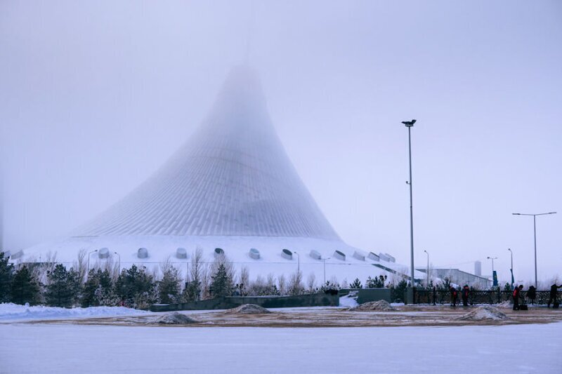 Нур-Султан: фотограф прогулялся по столице Казахстана, охваченной морозами