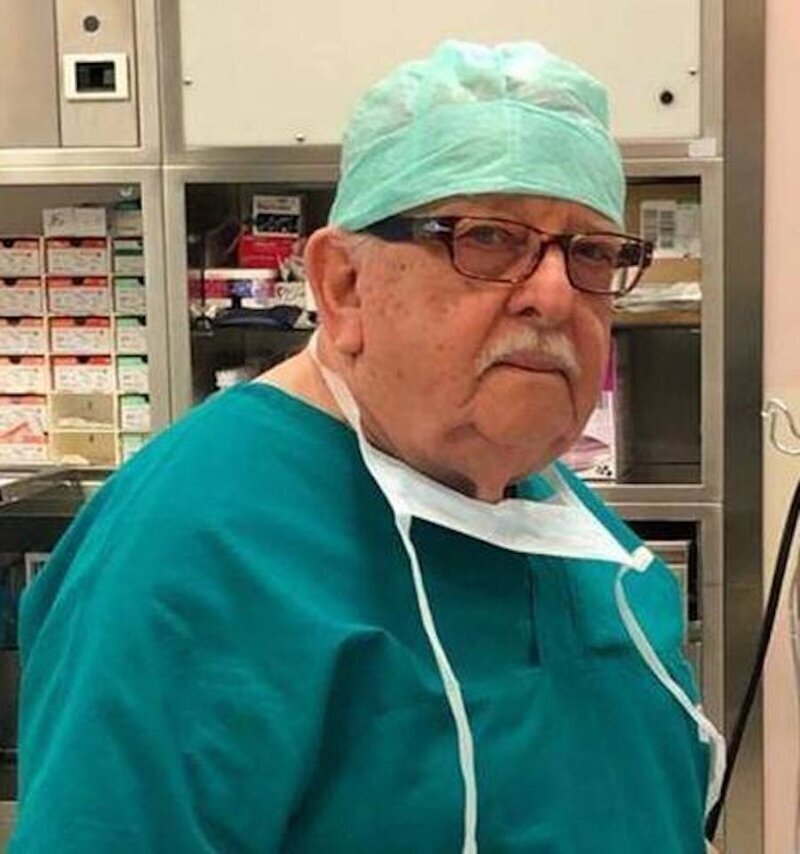 2. 85-летний анестезиолог Джампьеро Жирон вернулся на работу, чтобы спасать людей