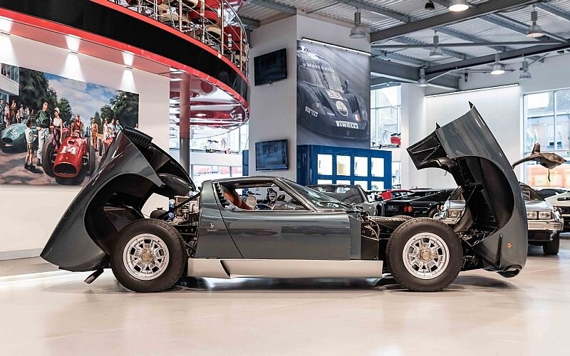 Lamborghini Miura SV с маленьким пробегом, когда-то принадлежавшая королевской семье Саудовской Аравии