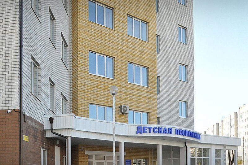 В Фокинском районе Брянска достроили детскую поликлинику