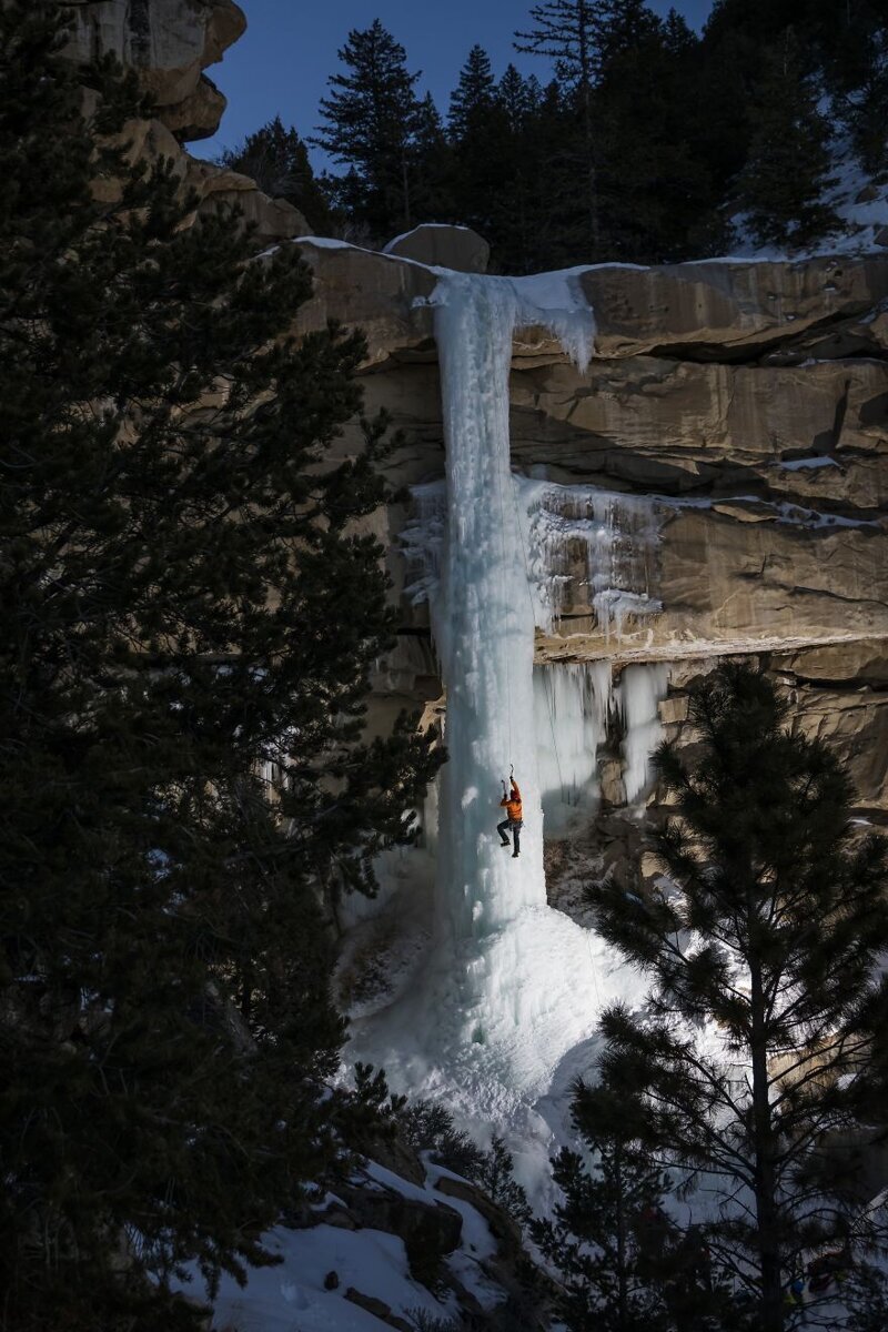 12. Замерзший водопад в Юте. Фото: @dmartphoto (Испания)
