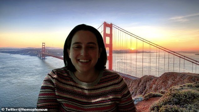 С.Дж. Пирс выбрала фоном изображение Золотых ворот в Сан-Франциско. Ну, это хотя бы красиво