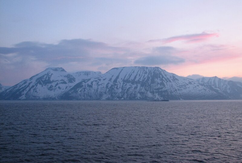 Северная Норвегия. В царстве снега и скал. Расхождение с паромом "Тролльфьорд"