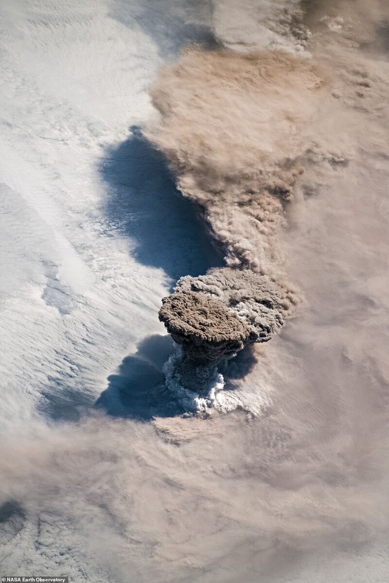 22 июня 2019 года, извержение вулкана Райкоке на Курильских островах