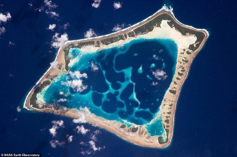 Атолл Атафи в южной части Тихого океана. Снимок сделан с борта МКС в январе 2009 года