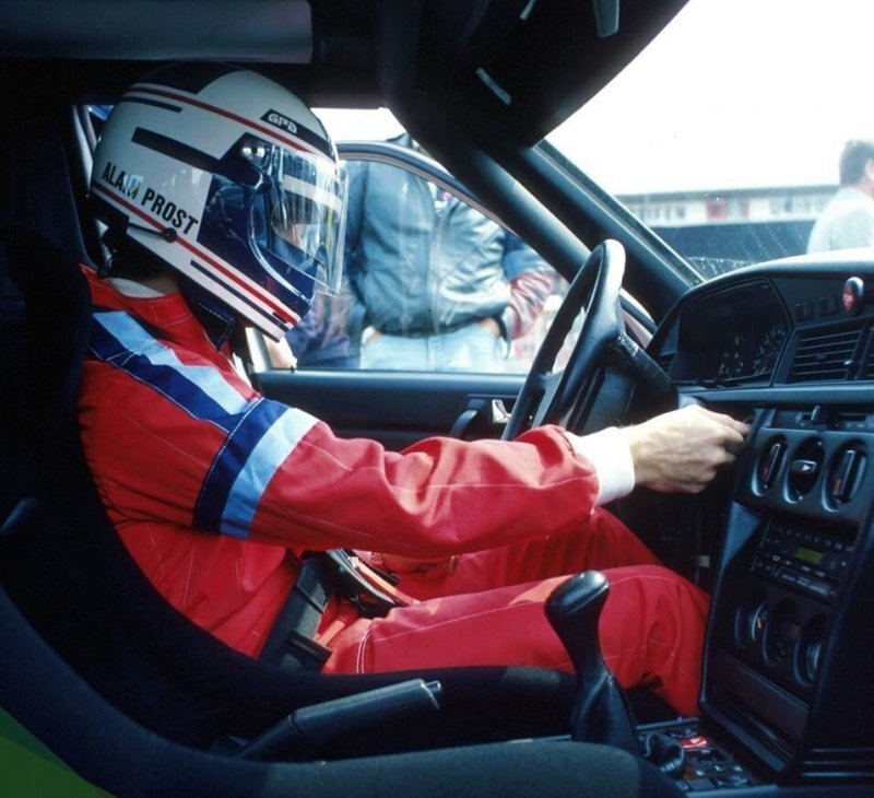 Ален Прост готовится к гонке. 12 мая 1984 года