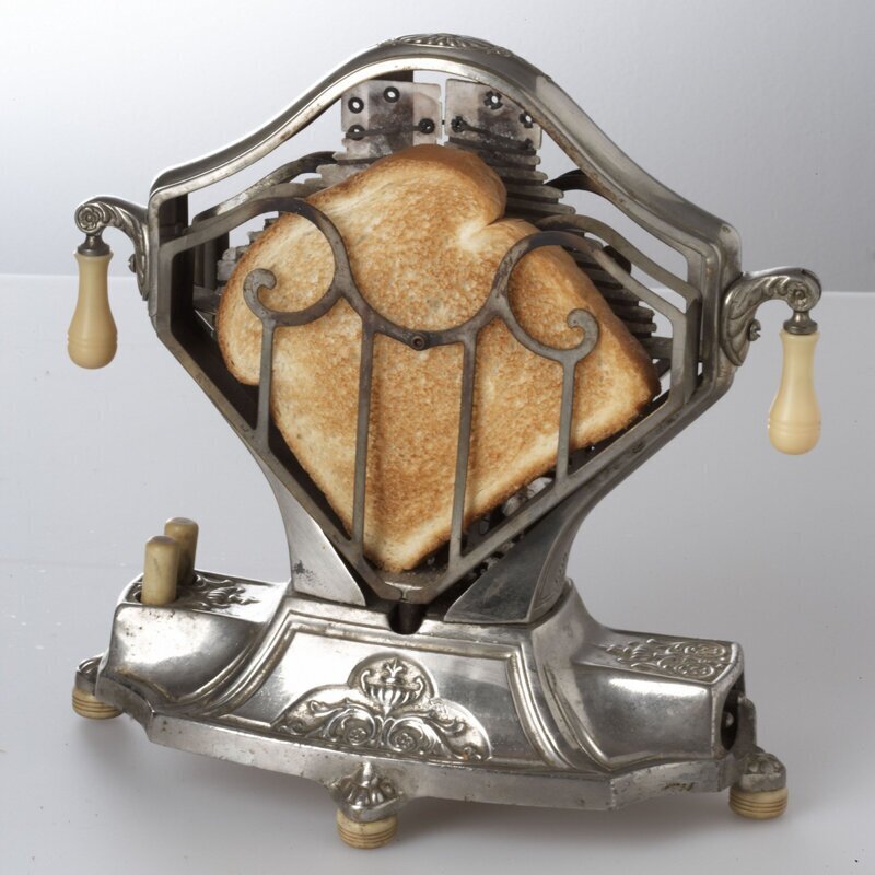 Один из первых тостеров